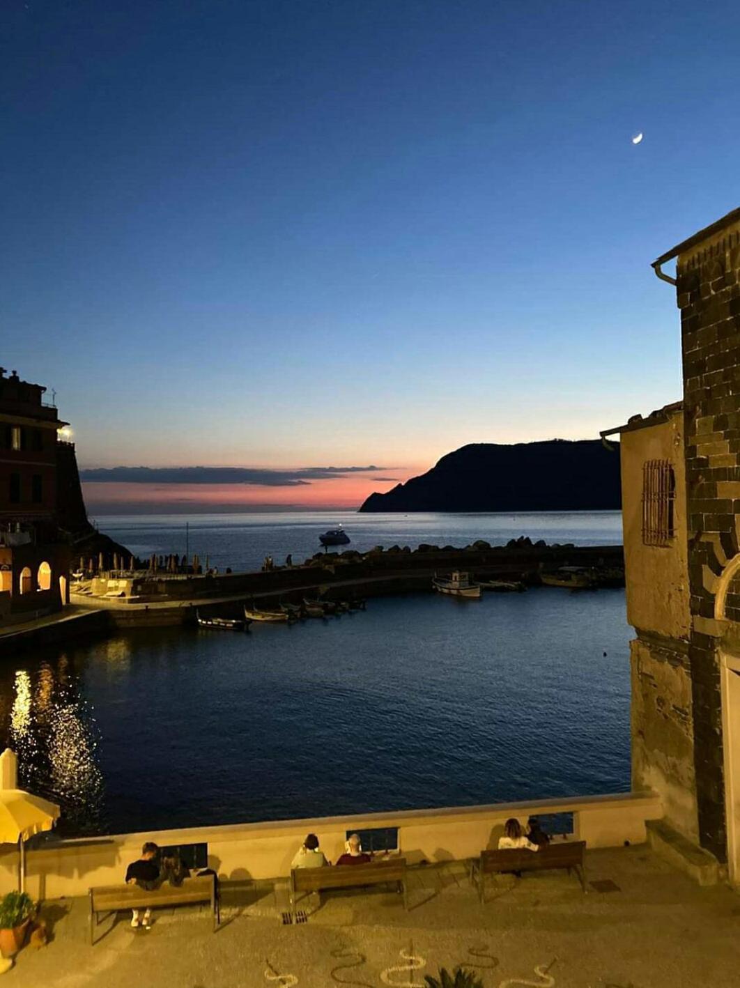 La Casa Di Geo Stazione Centrale La Spezia 5 Terre Luaran gambar